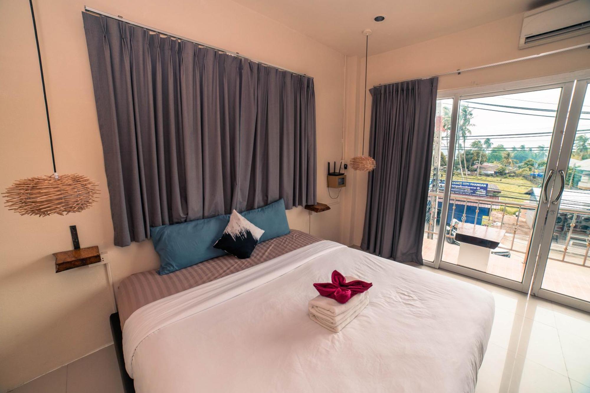 Arena Seaview Hotel Baan Tai Exterior photo